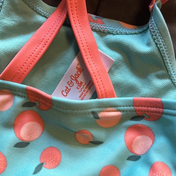 10/$10 Cat and jack swim bundle - Picture 6 of 6